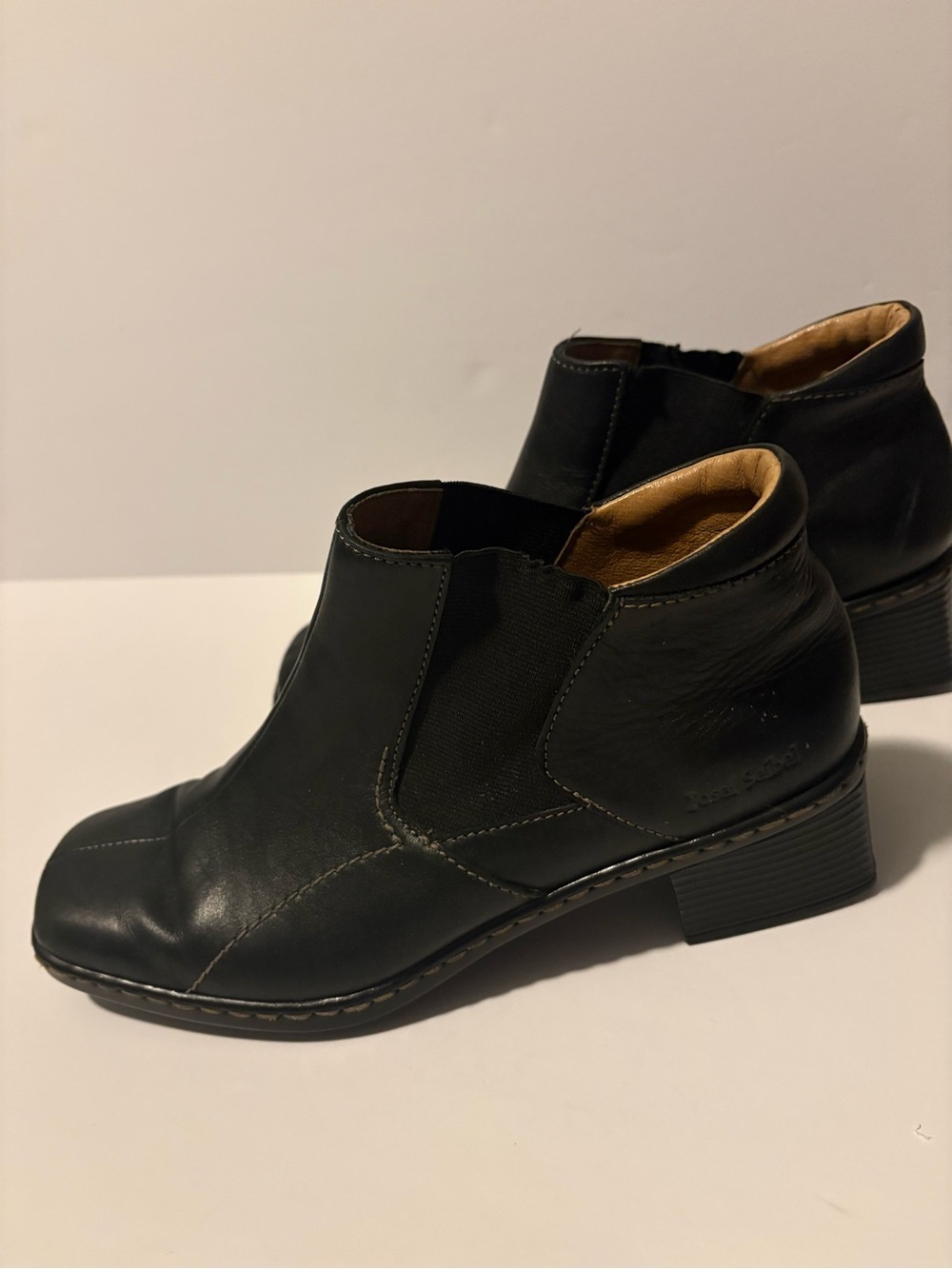 Josef Seibel Black Leather Square Toe Chelsea Ankle Boots 39 - Picture 2 of 14